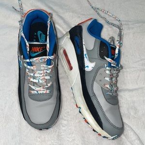 Used Nike Unisex-Child Training Running Shoe youth sz 4Y blue orange gray